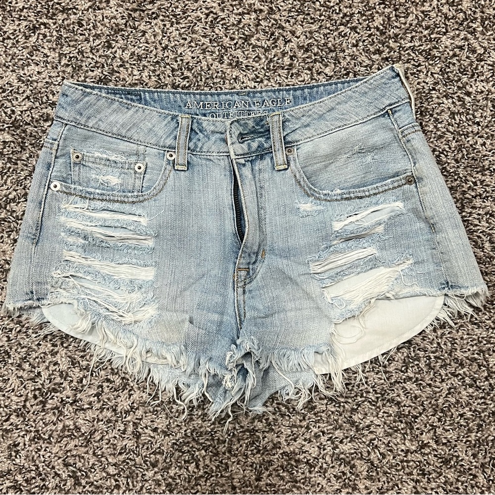 High rise light wash distressed American Eagle Jean shorts